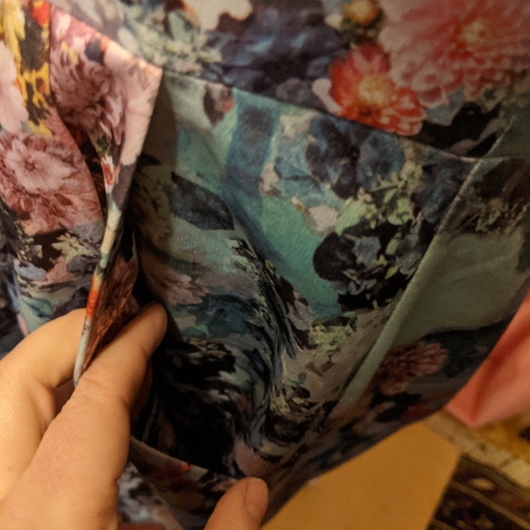 HM Dress - Picture 3 of 4